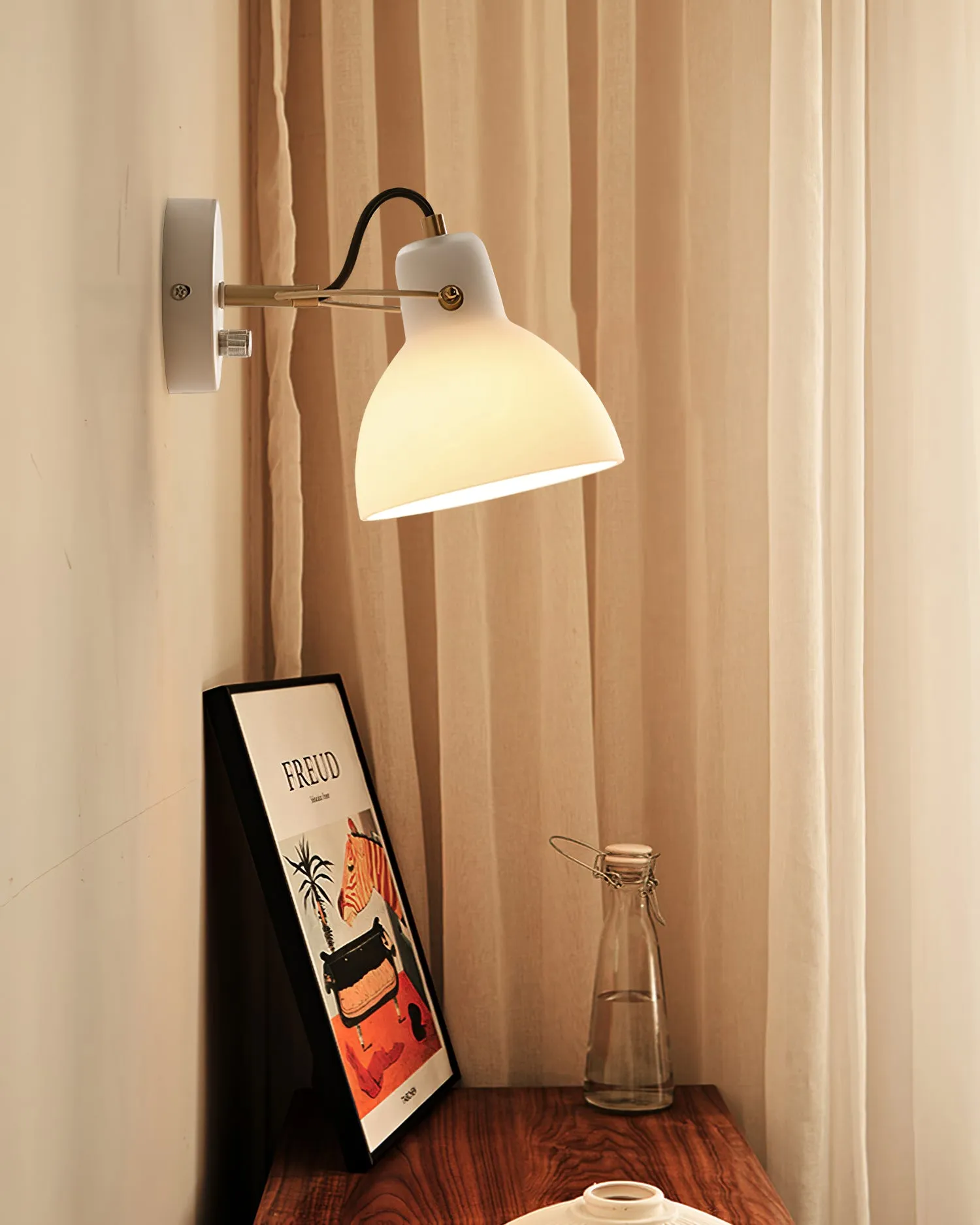 Daniel Wall Lamp