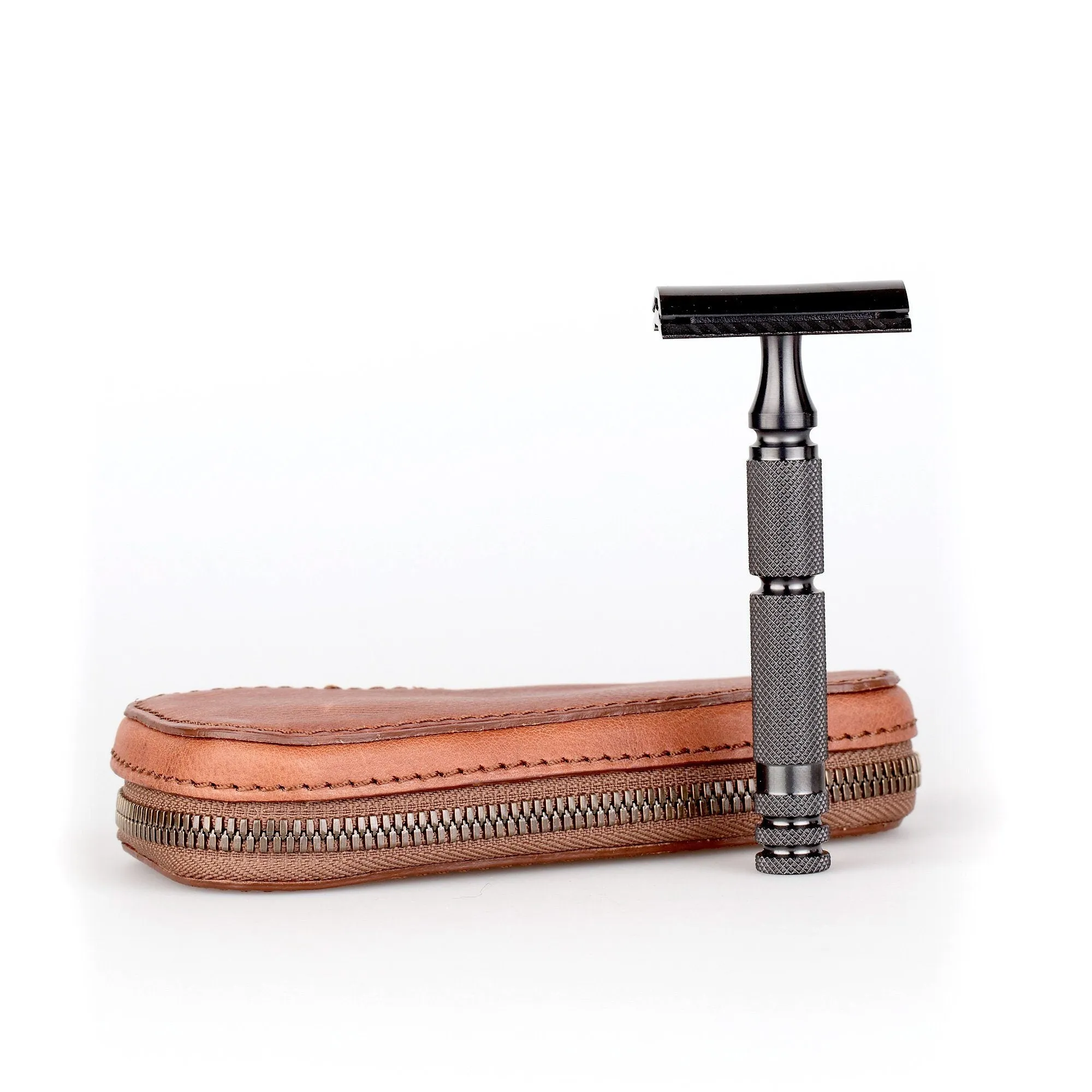 Fendrihan Leather Zip Safety Razor Case by Ruitertassen and Fendrihan Stainless Steel Razor, Save $10