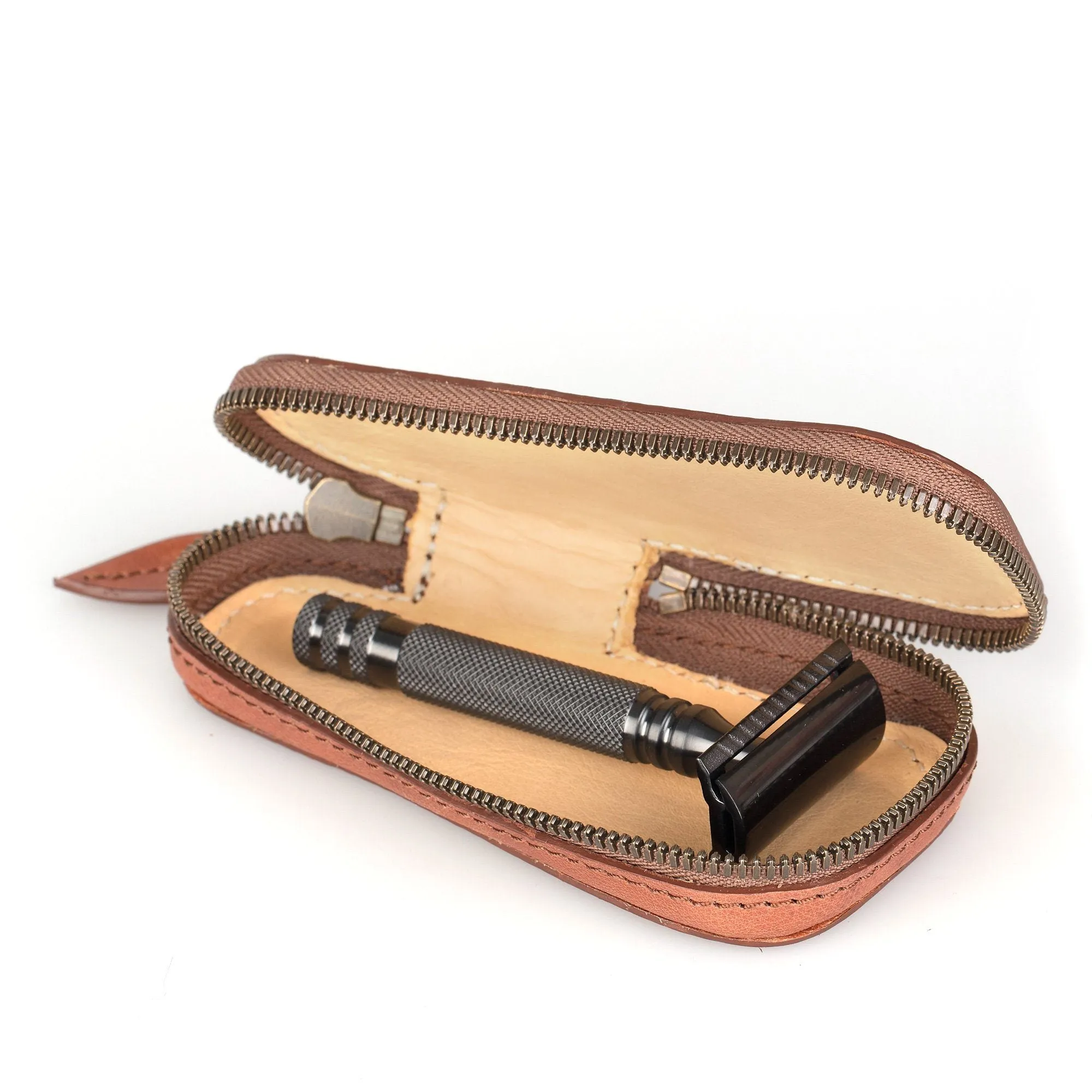 Fendrihan Leather Zip Safety Razor Case by Ruitertassen and Fendrihan Stainless Steel Razor, Save $10