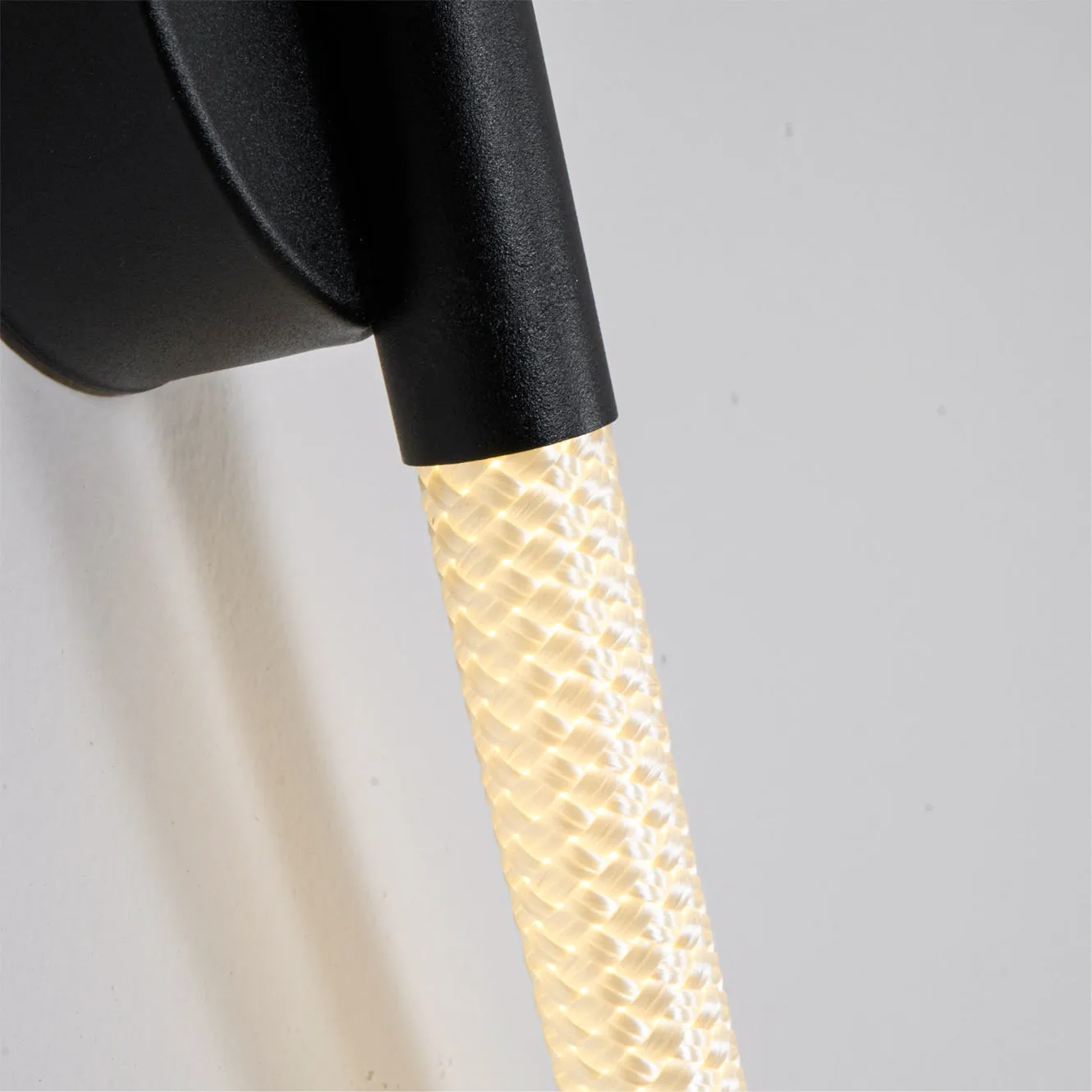 Flecto Tube Wall Lamp