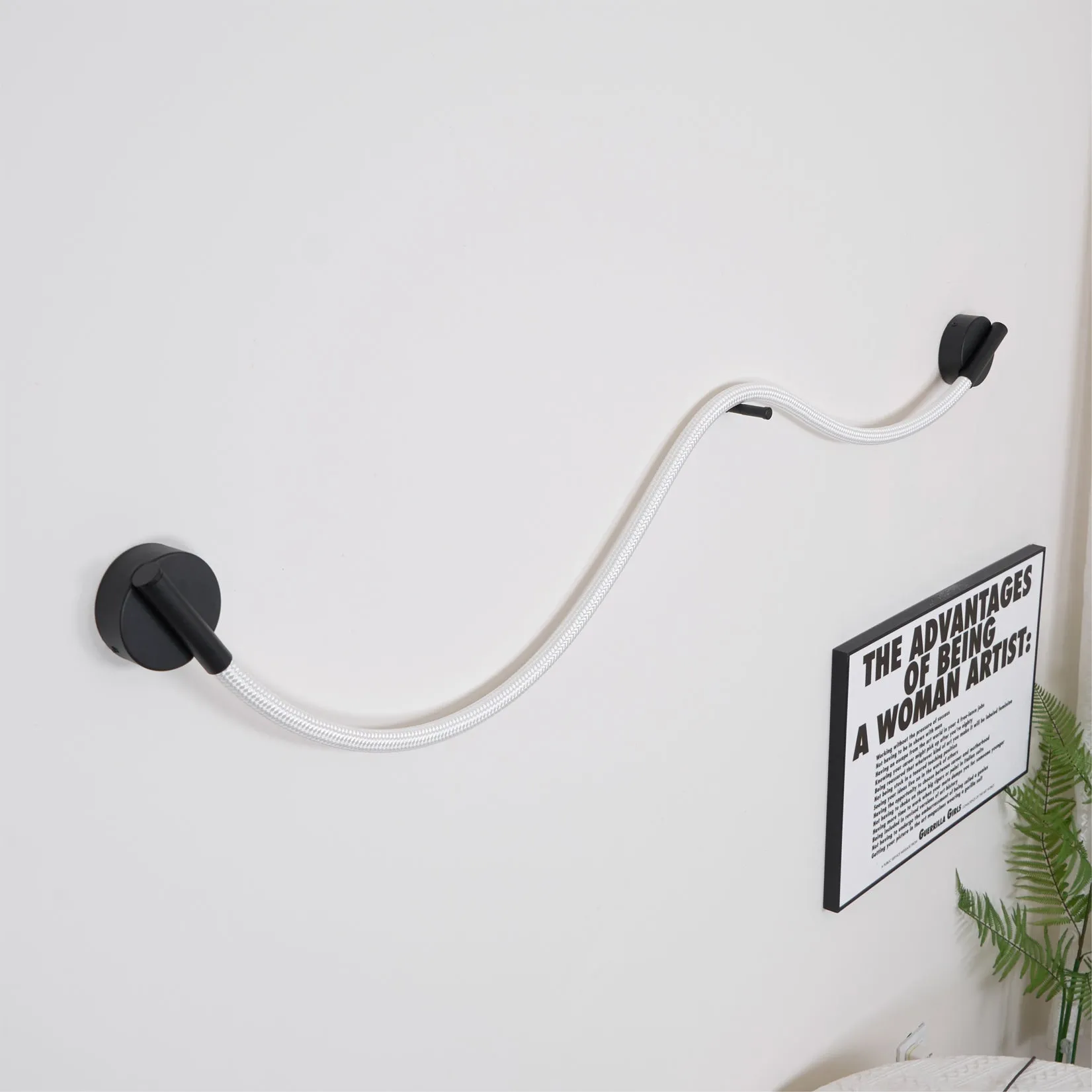 Flecto Tube Wall Lamp