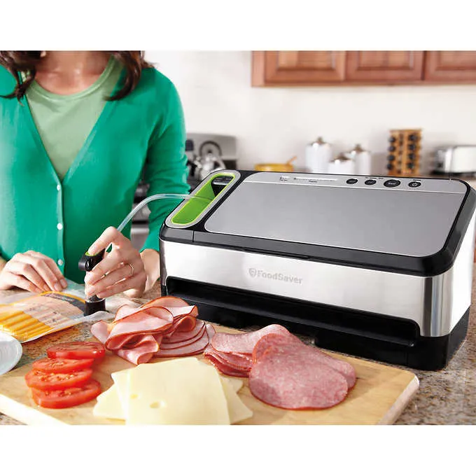 FoodSaver 2-In-1 Vacuum Sealing System | Model: V4825