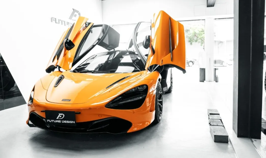 Future Design Carbon Fiber Side Door Blades for McLaren 720S