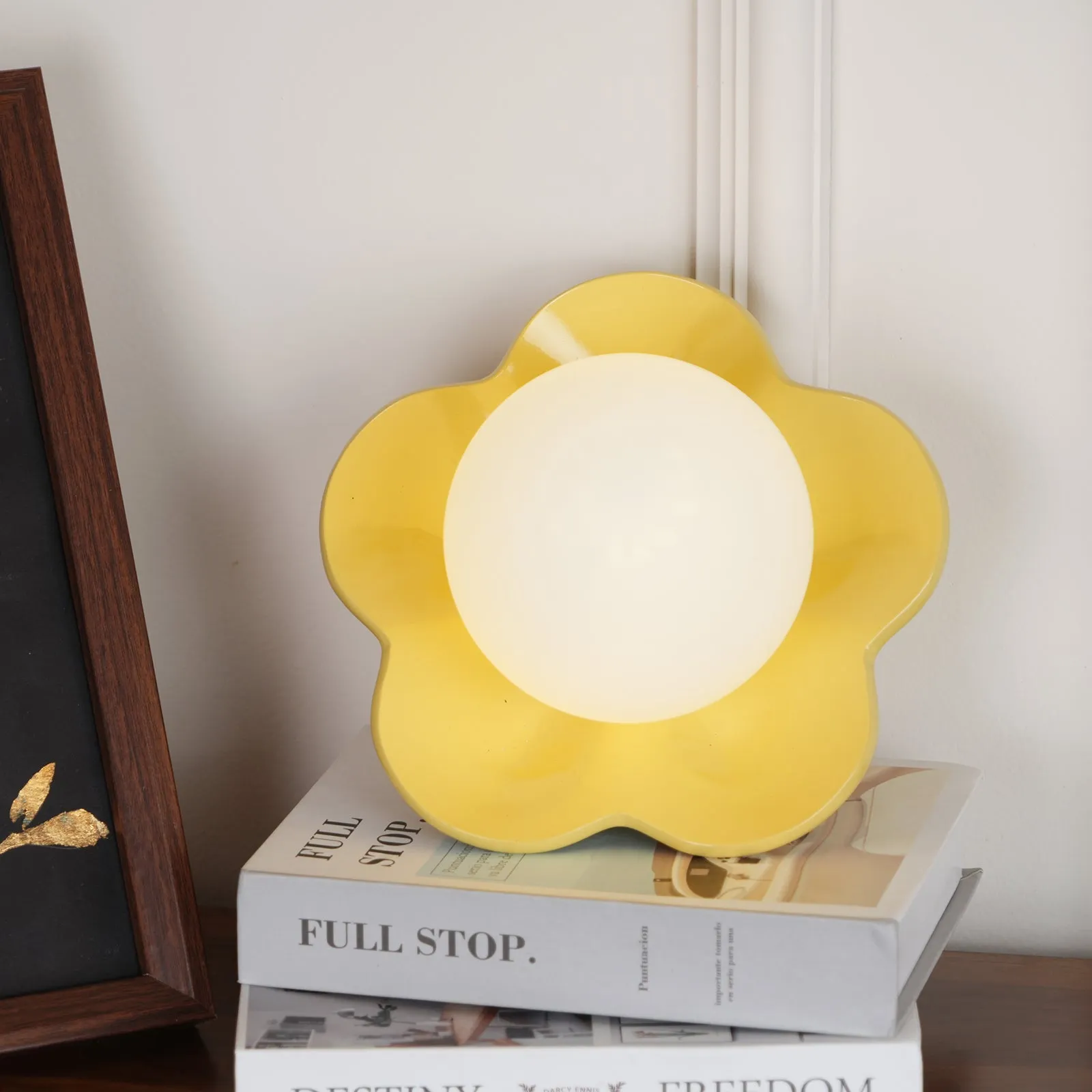 La Fleur Wall Lamp