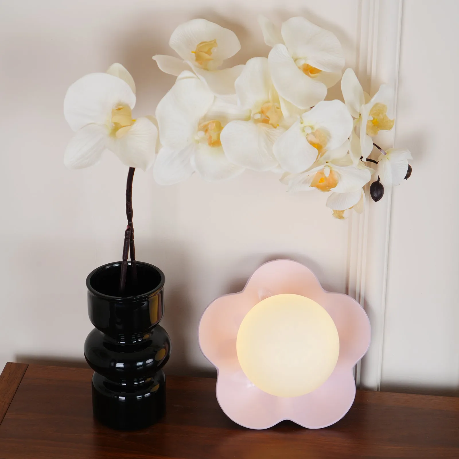 La Fleur Wall Lamp