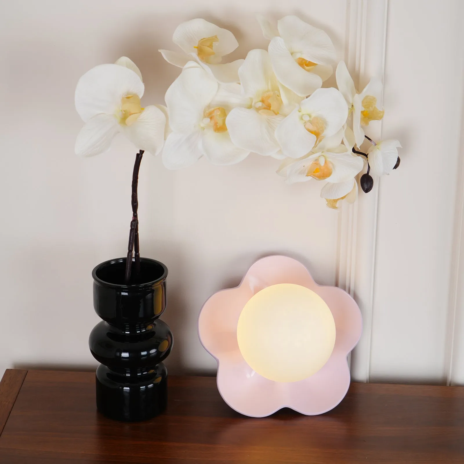 La Fleur Wall Lamp