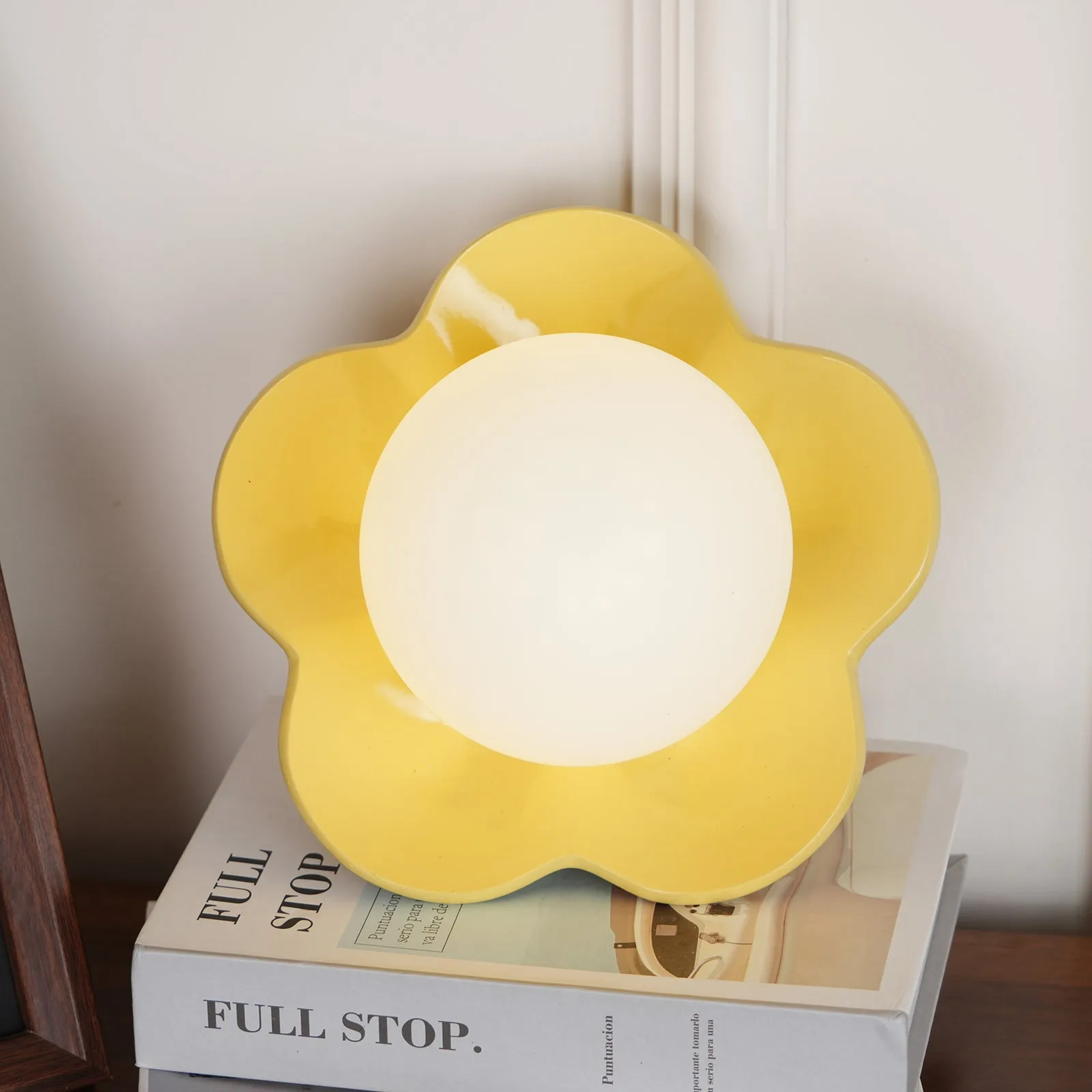 La Fleur Wall Lamp