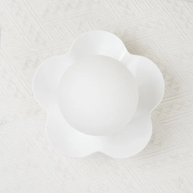 La Fleur Wall Lamp