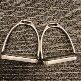 Stubben Stirrup irons 4.5"